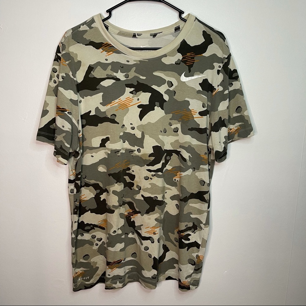 Men’s Large Nike Camouflage T-Shirt